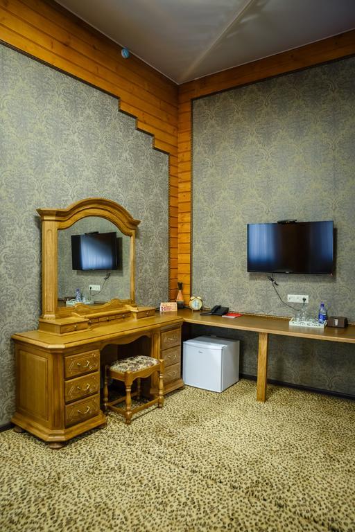 Guest House Chalet Taraz Luaran gambar